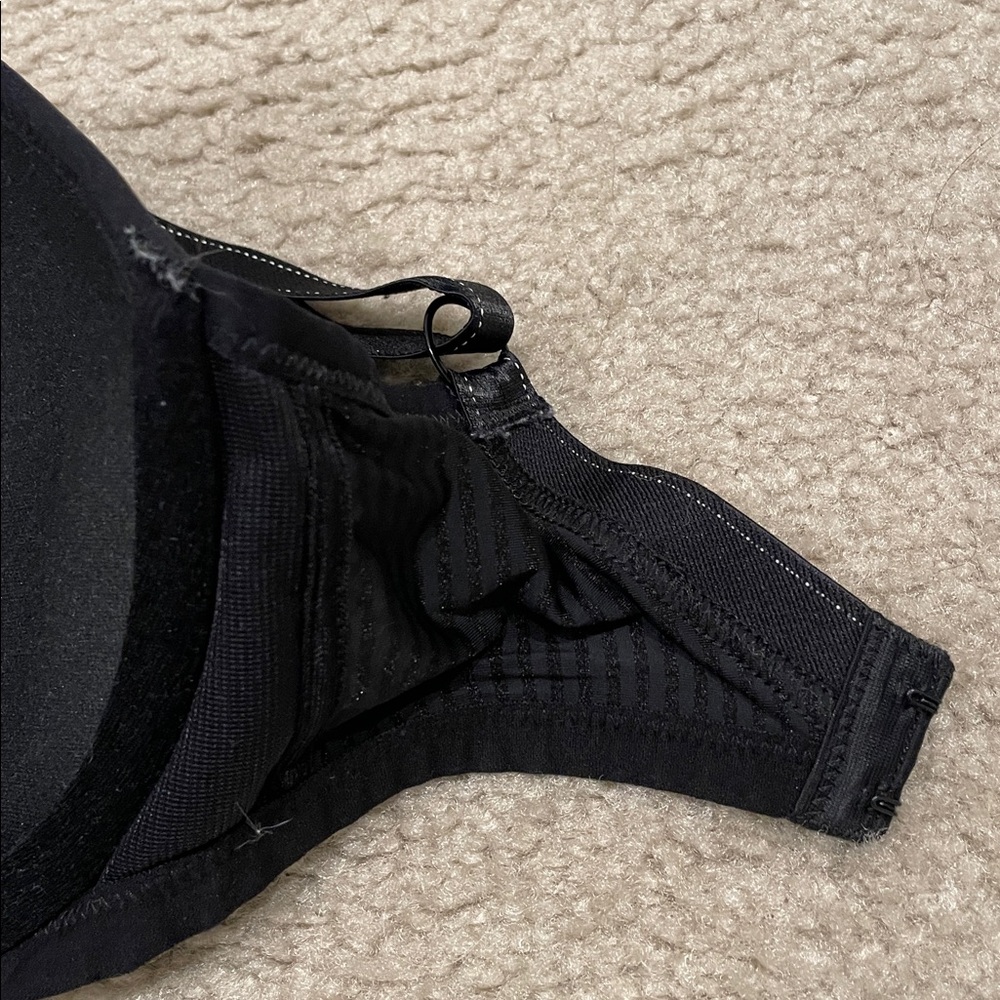 Preowned Freya Black Bra size 30I - Picture 7 of 8